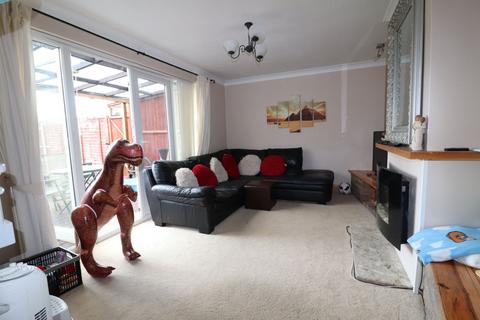 2 bedroom house for sale, Vardon Road, Pin Green SG1