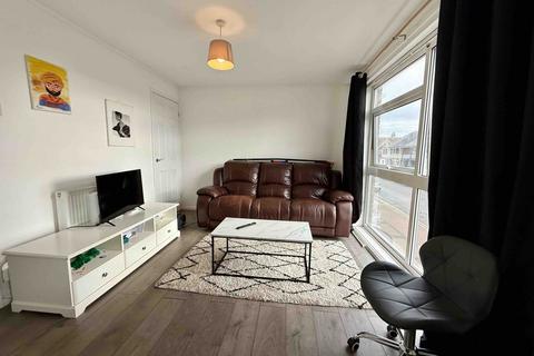 2 bedroom apartment for sale, Russell Court, Beach Station Road, Felixstowe, IP11