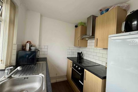 2 bedroom apartment for sale, Russell Court, Beach Station Road, Felixstowe, IP11