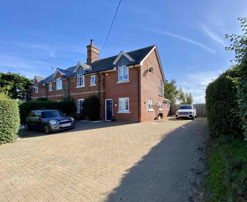 4 Bedroom Semi Detached Cottage For Sale