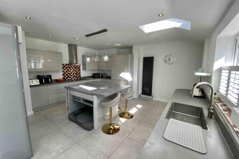 4 bedroom semi-detached house for sale, Morston Hall Lane, Trimley St Martin, IP11