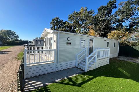 2 bedroom park home for sale, The Oaks Holiday Park, Chapel Road, IP10