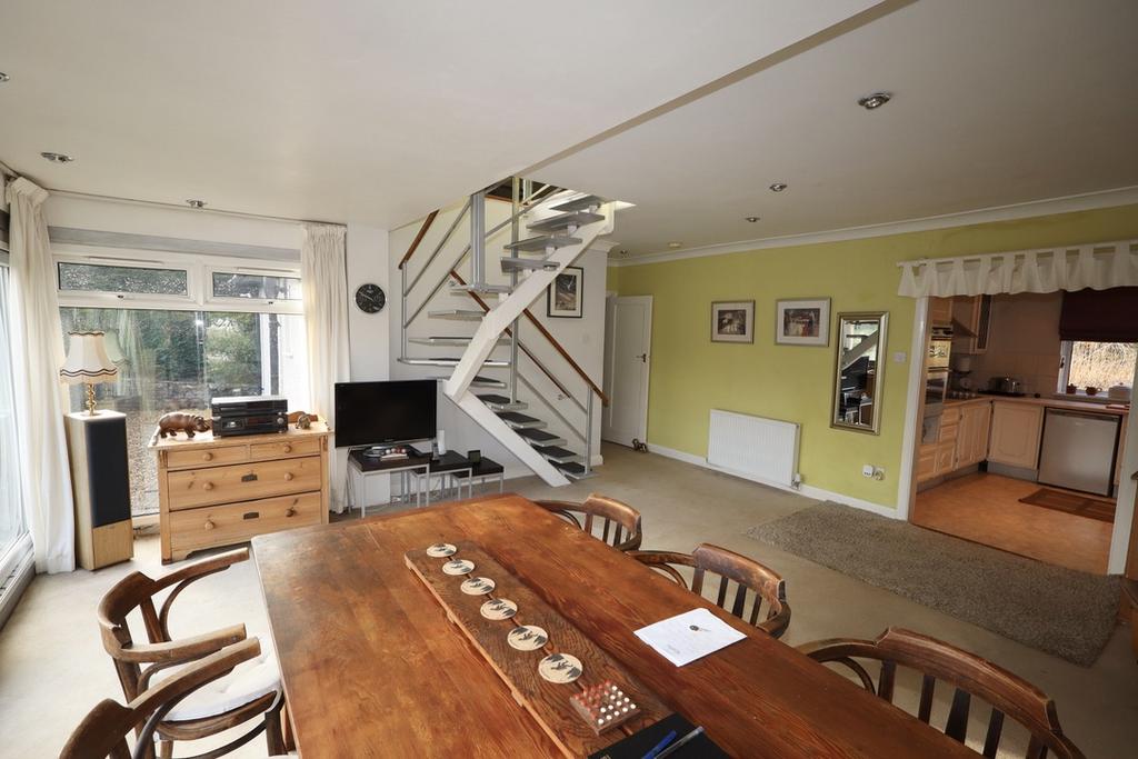 Sitting room / dining room