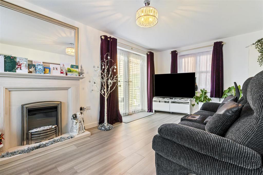 2 Matheson Place-001.JPG