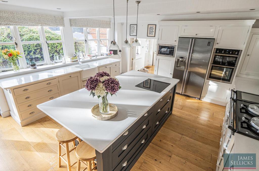 Open-Plan Living/Dining Kitchen