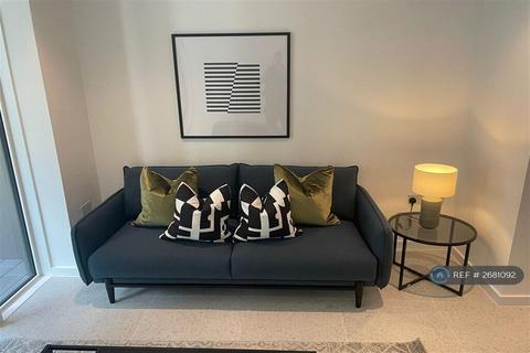 1 bedroom apartment to rent, Bouchon Point, Cendal Crescent, E1
