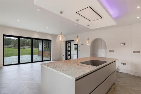 undefined, King Hill, West Malling ME19