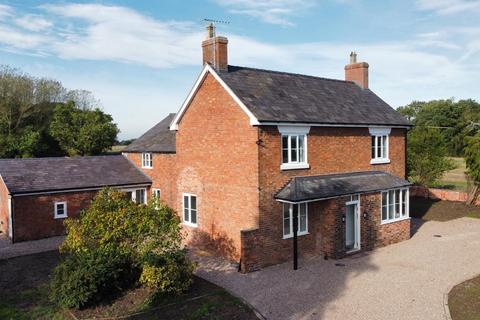 4 bedroom detached house to rent, Hollin Lane, Nantwich CW5