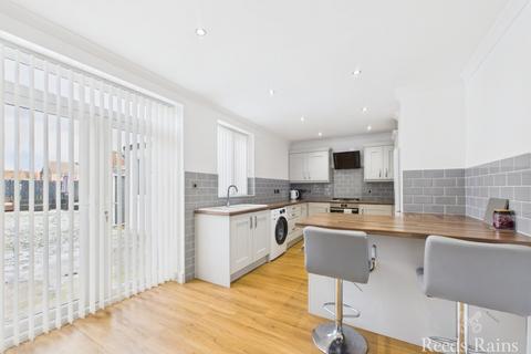 3 bedroom terraced house for sale, Bilsdale Grove, East Yorkshire HU9