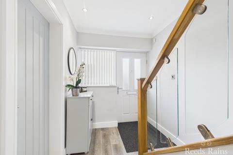 3 bedroom terraced house for sale, Bilsdale Grove, East Yorkshire HU9