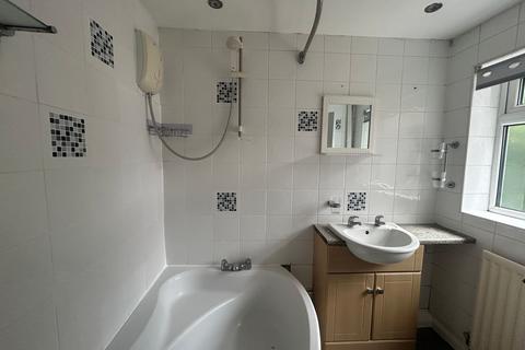 2 bedroom terraced house to rent, Columbia Street, Darlington DL3