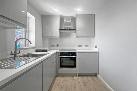 1 bedroom flat for sale, Alexandra Park, Queen Alexandra Road, High Wycombe HP11