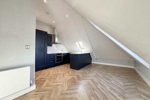 3 bedroom flat for sale, Weymouth