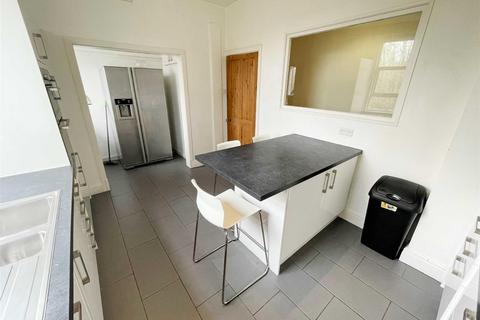 2 bedroom apartment to rent, Parkfield Road South, Didsbury, Manchester