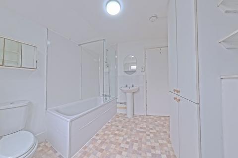 4 bedroom terraced house to rent, Hollingdean Road