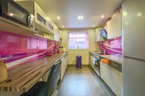 3 bedroom semi-detached house for sale, Harrowden Road, Doncaster DN2