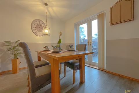 3 bedroom semi-detached house for sale, Harrowden Road, Doncaster DN2