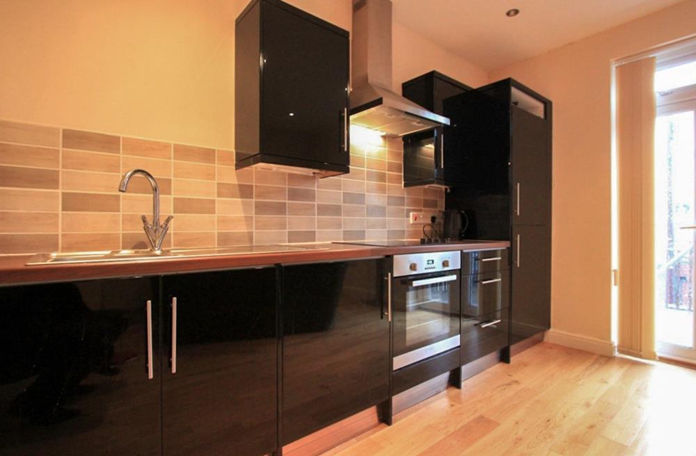 3, 16 Marlborough Road LR-4.jpg