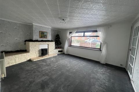 3 bedroom terraced house to rent, Lamb Crescent, Wombourne, Wolverhampton
