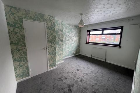3 bedroom terraced house to rent, Lamb Crescent, Wombourne, Wolverhampton
