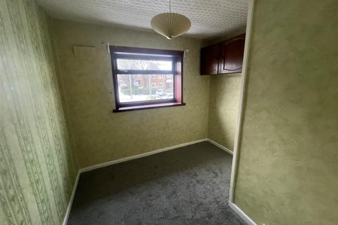 3 bedroom terraced house to rent, Lamb Crescent, Wombourne, Wolverhampton