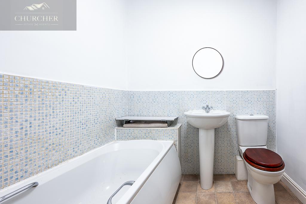 3b Moss Lane-06