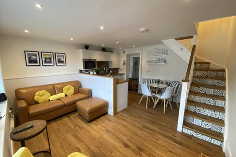 2 bedroom terraced house to rent, Mumbles, George Bank