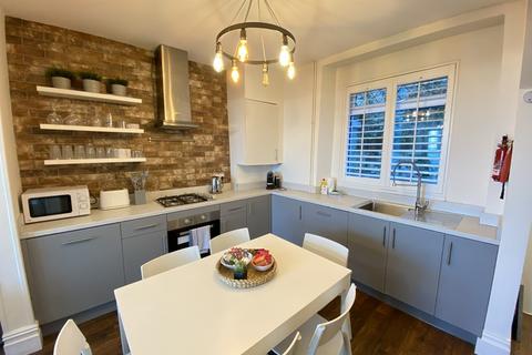 4 bedroom end of terrace house to rent, Mumbles, Mumbles Road