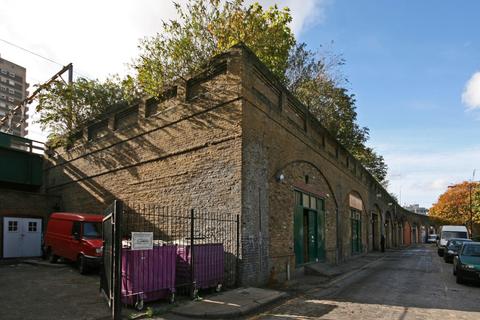 Industrial unit to rent, Pinchin St London E1 1SA