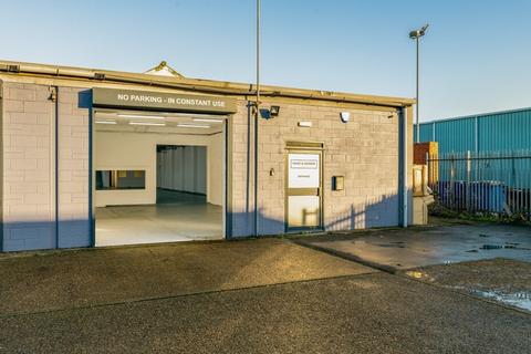Warehouse to rent, 26b-28 Terminus Rd Chichester PO19 8TT