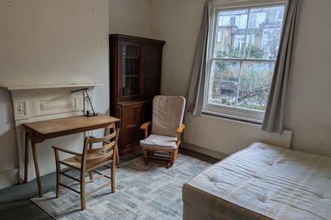 1 bedroom in a house share to rent, A, Woodland Rise, Muswell Hill, N10