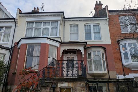 1 bedroom in a house share to rent, A, Woodland Rise, Muswell Hill, N10