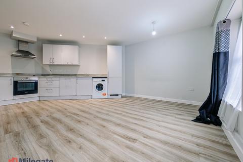 2 bedroom flat to rent, Chichester Road, Southend-On-Sea SS1