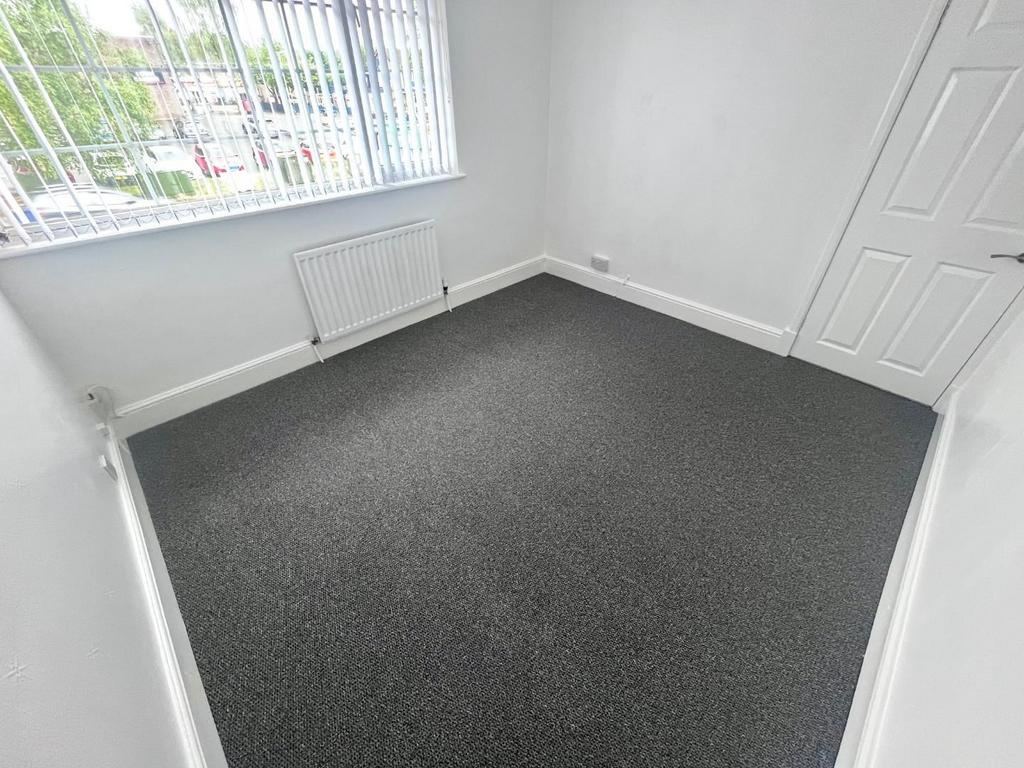 BEDROOM 2.2.jpg