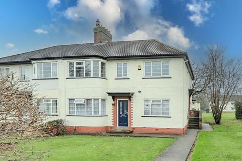 2 bedroom apartment for sale, Redesdale Gardens, Leeds, West Yorkshire