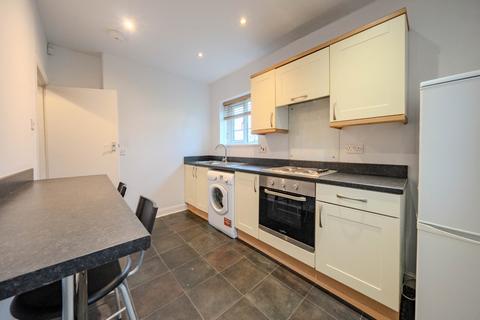 2 bedroom apartment for sale, Redesdale Gardens, Leeds, West Yorkshire