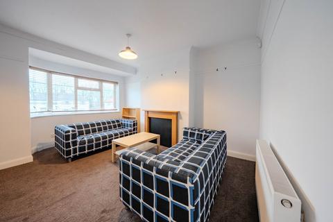 2 bedroom apartment for sale, Redesdale Gardens, Leeds, West Yorkshire