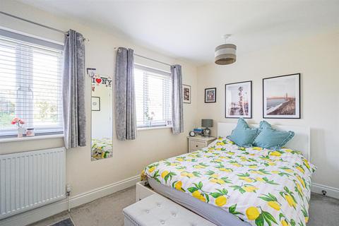 2 bedroom semi-detached house for sale, Faraday Drive, Hastings