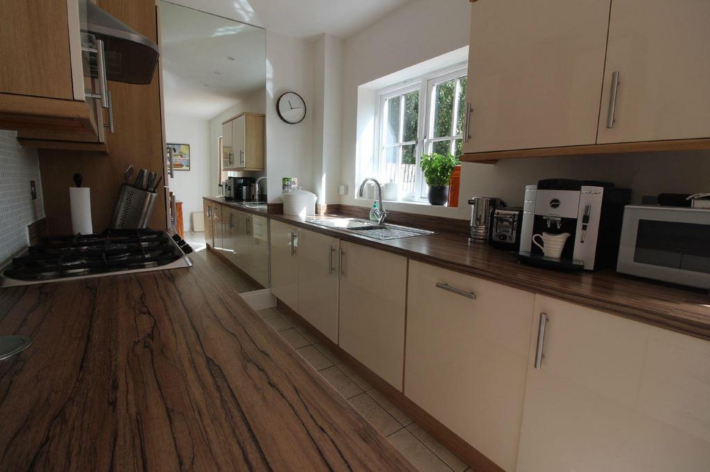 Kitchen / Breakfast Room