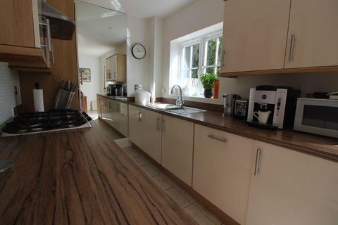 3 bedroom house to rent, Garfield Close, Market Harborough