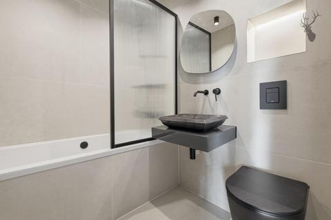 1 bedroom penthouse for sale, Fulbourne Road, Walthamstow