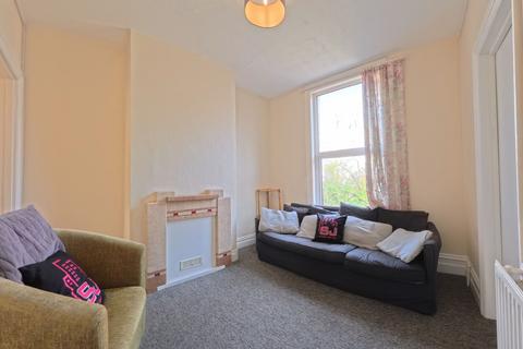 4 bedroom terraced house to rent, Riley Road, Brighton BN2