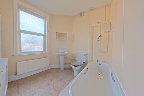 4 bedroom terraced house to rent, Riley Road, Brighton BN2