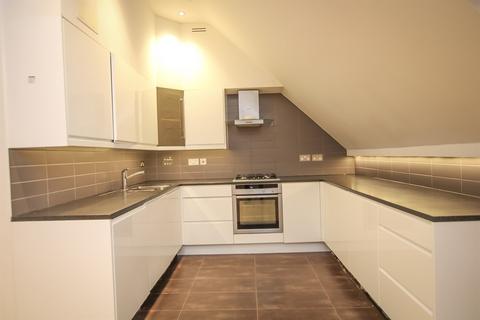 3 bedroom flat to rent, Graham Road, Hendon, NW4