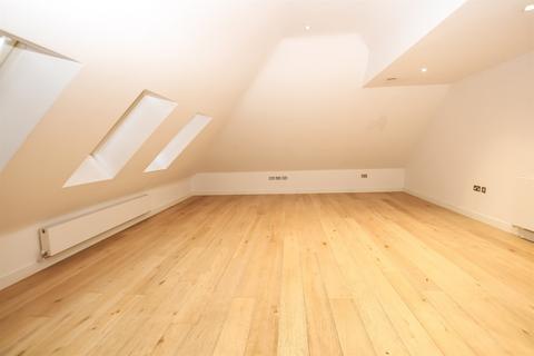 3 bedroom flat to rent, Graham Road, Hendon, NW4