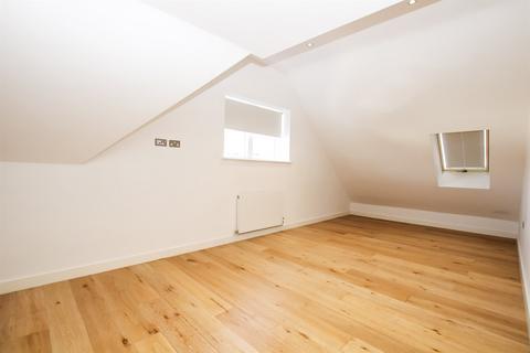 3 bedroom flat to rent, Graham Road, Hendon, NW4
