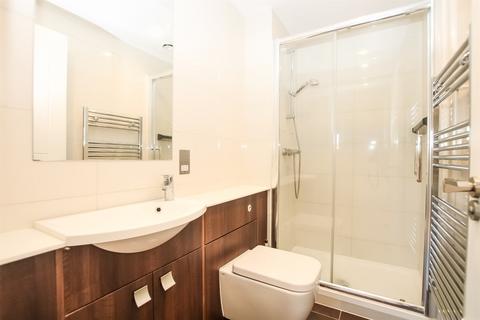3 bedroom flat to rent, Graham Road, Hendon, NW4