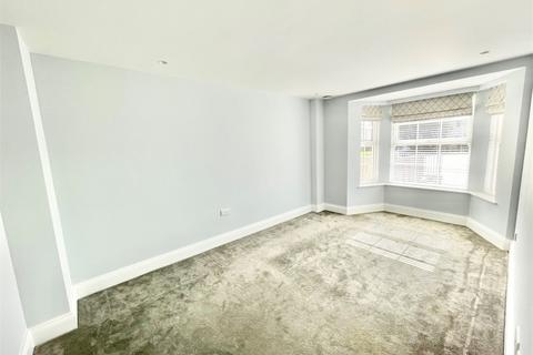 2 bedroom apartment to rent, Slough Road, Datchet SL3