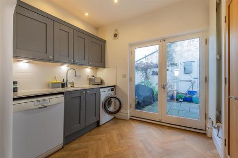 6 bedroom house for sale, Cathedral Road, Cardiff CF11