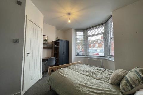 undefined, Room 6, 6 Garton End Road